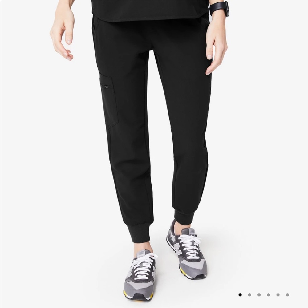 FIGS Zamora Black Petite Joggers